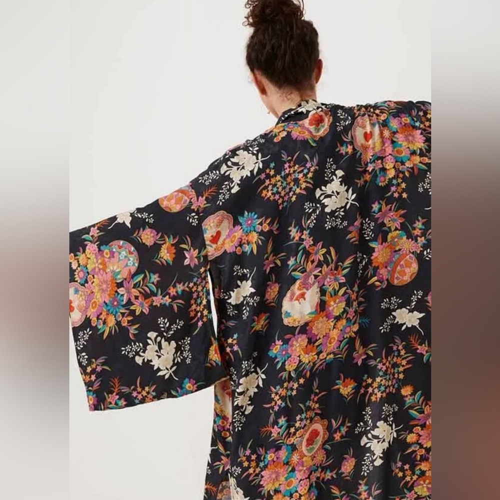 💫SOLD!💫Spell Leo Robe S❤️ - Picture 3 of 8